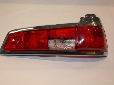 Mercedes W 110 Rücklicht rechts NEU ,1108200255