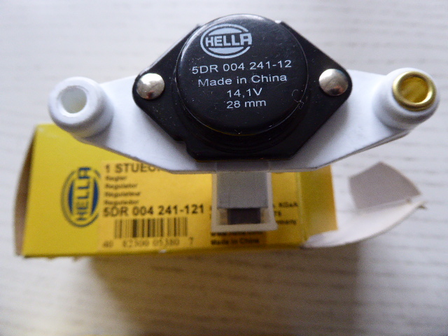 Hella Lichtmaschinenregler 5DR004241-121,5DR004241-151